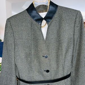 Tahari skirt suit size 12.  Belt not included